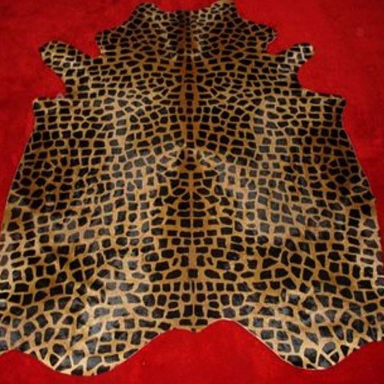 Giraffe Cowhide Standard Brown on Caramel