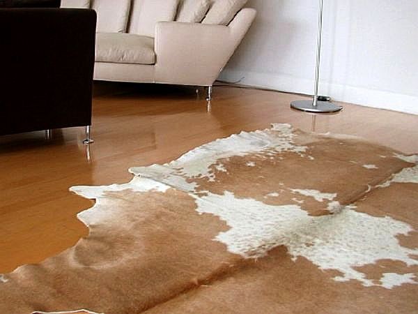 Palomino-White Cowhide Rug